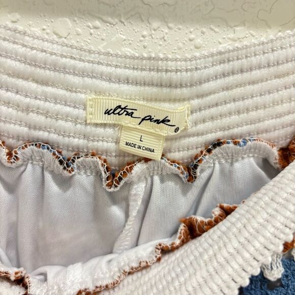 Ultra Pink Crochet Granny Square Shorts Size Large - Picture 2 of 2